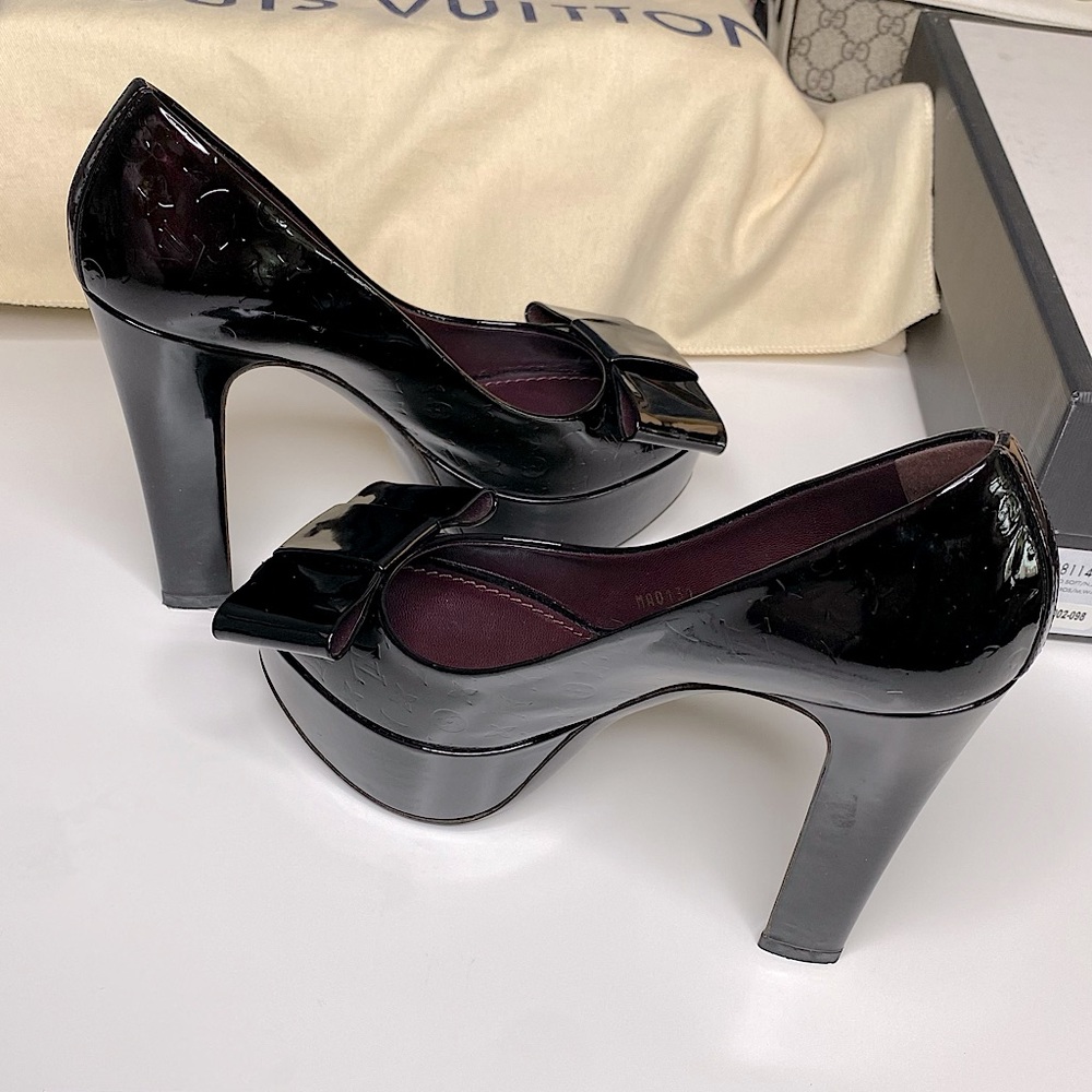 Louis Vuitton Monogram Vernis Lether Shoes - Picture 10 of 12
